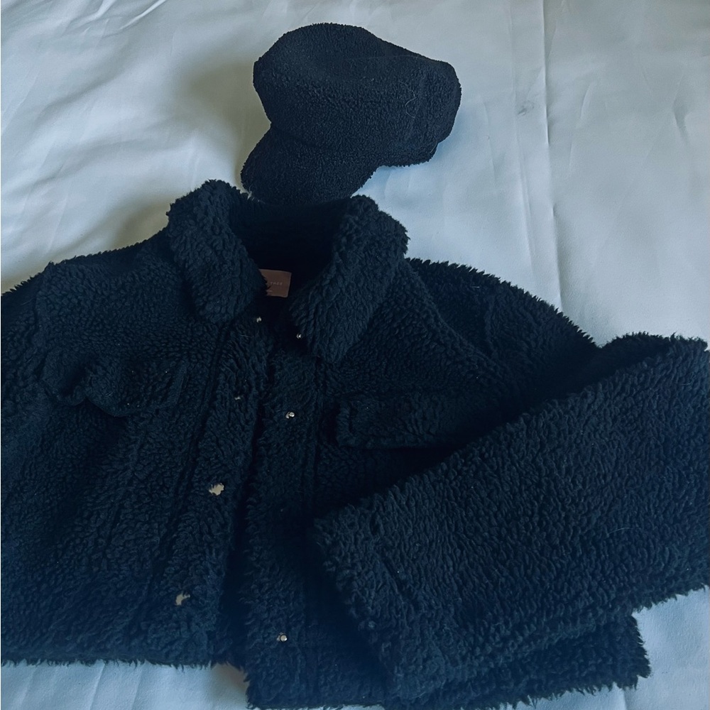 BLACK HAT ONLY.